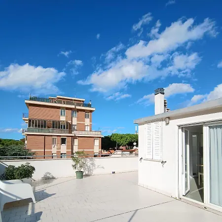 Attico A Marina Centro Διαμέρισμα